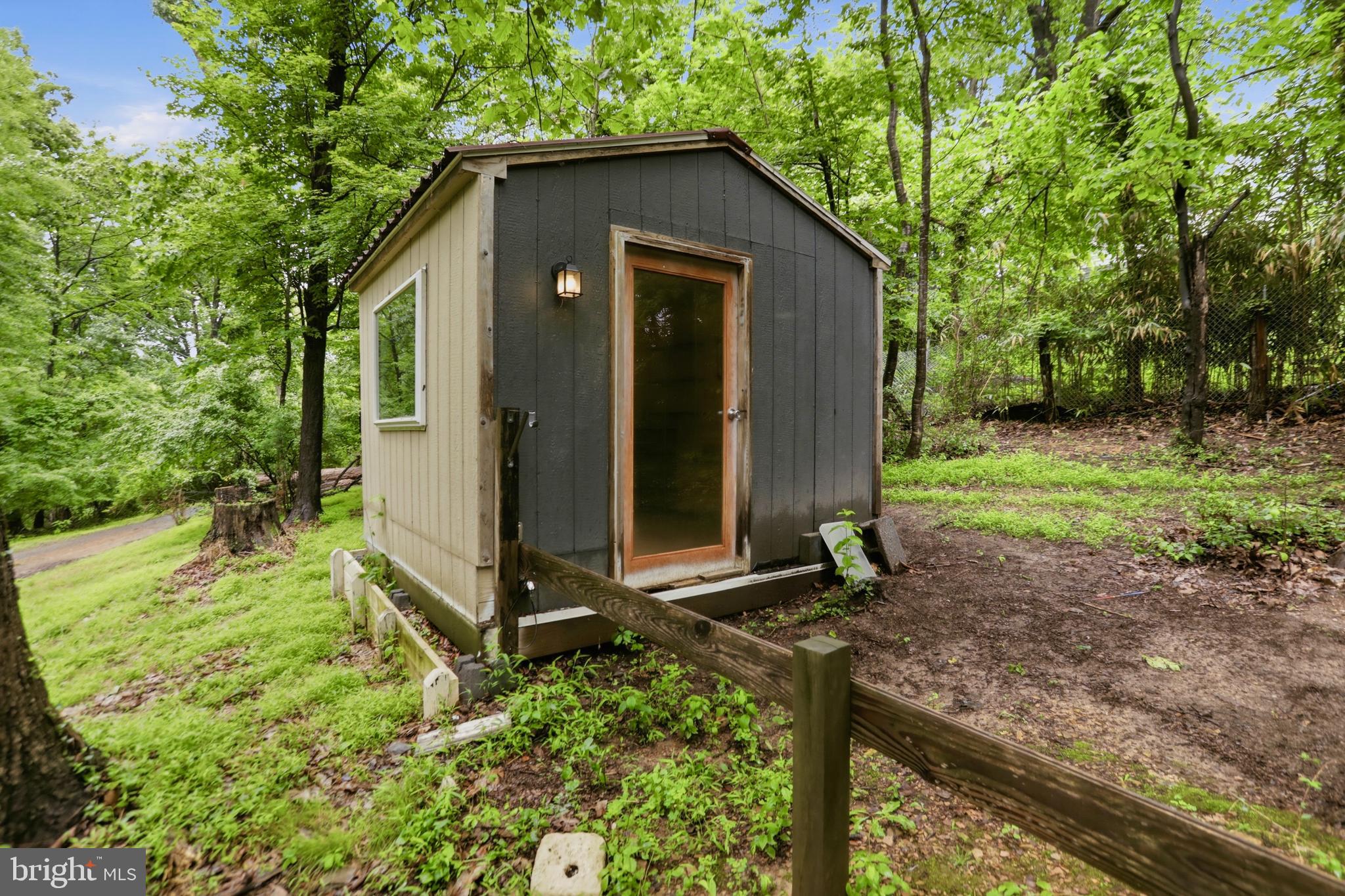 KEYES FERRY ACRES - Residential