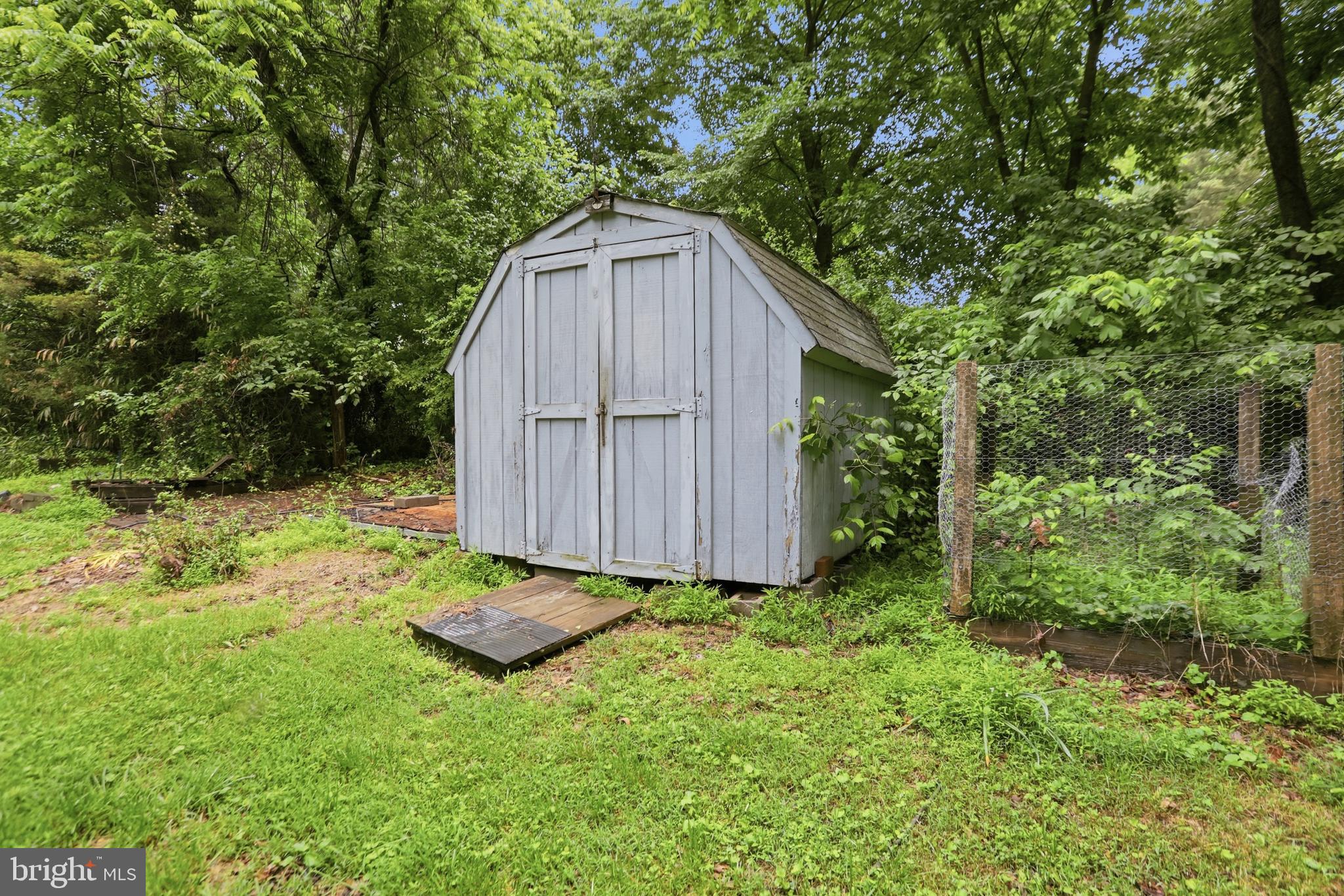 KEYES FERRY ACRES - Residential
