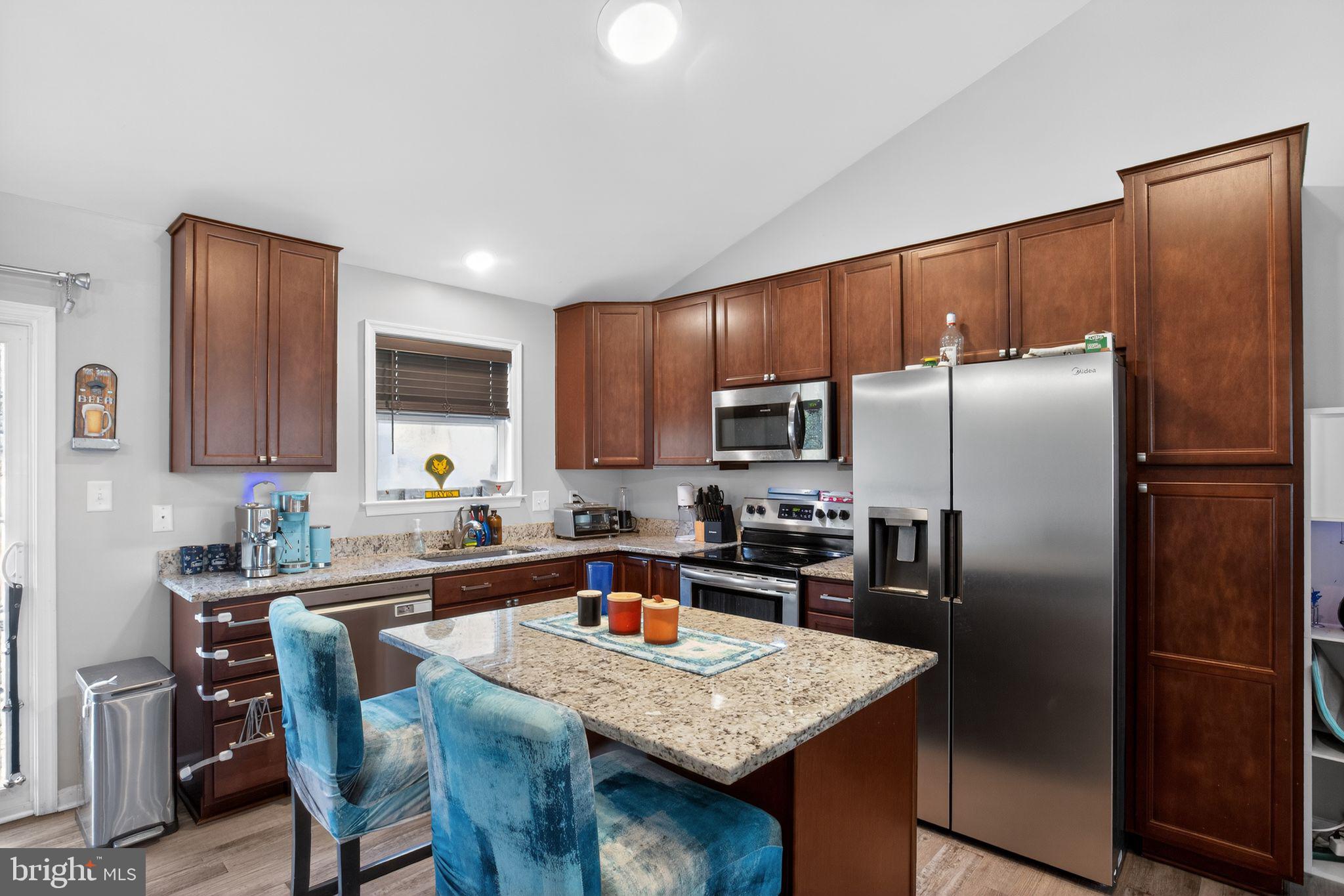 CABIN POINT - Residential