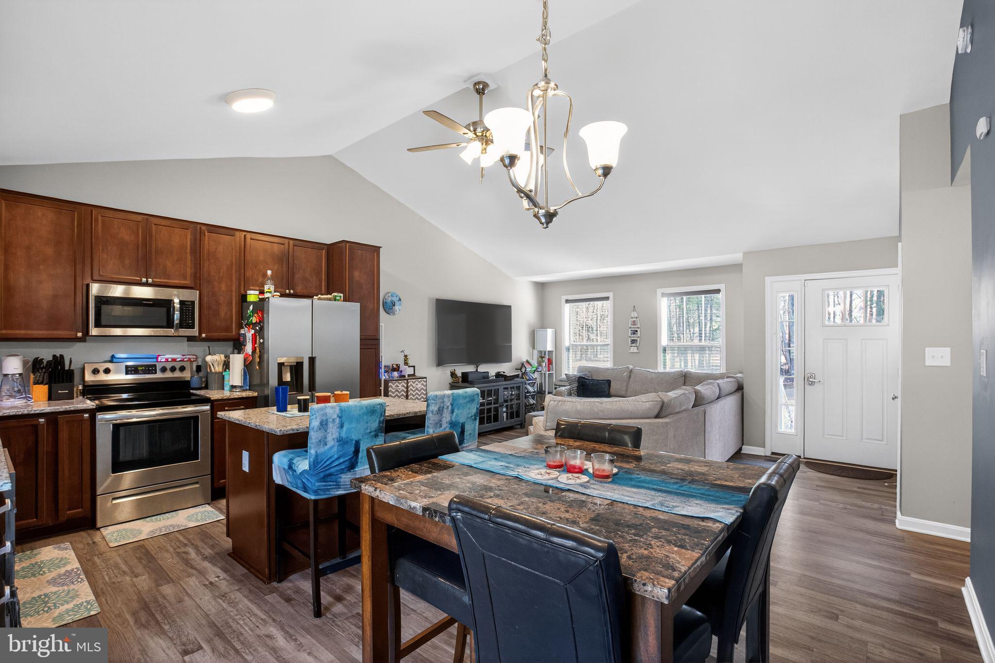 CABIN POINT - Residential