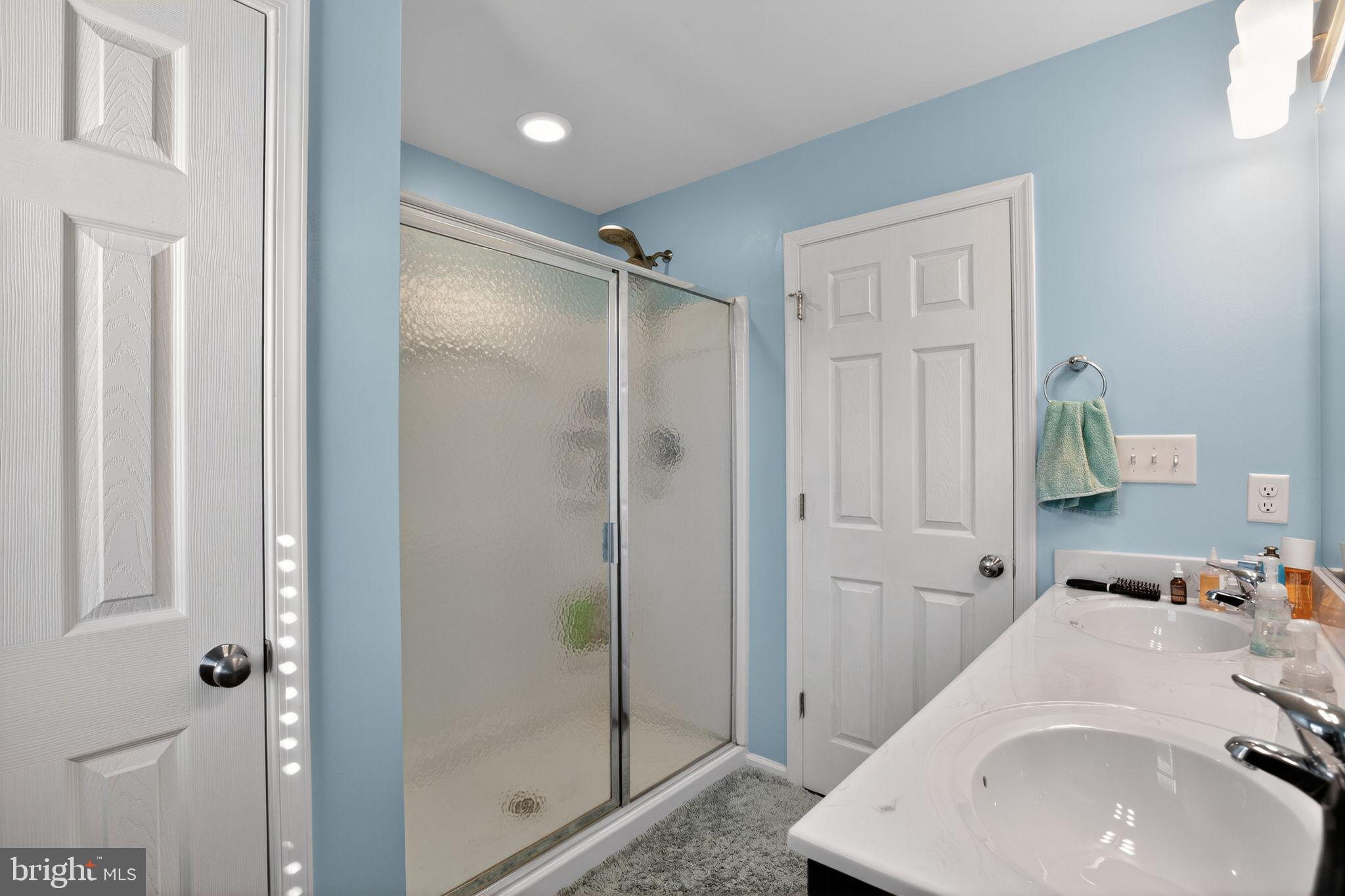 CABIN POINT - Residential