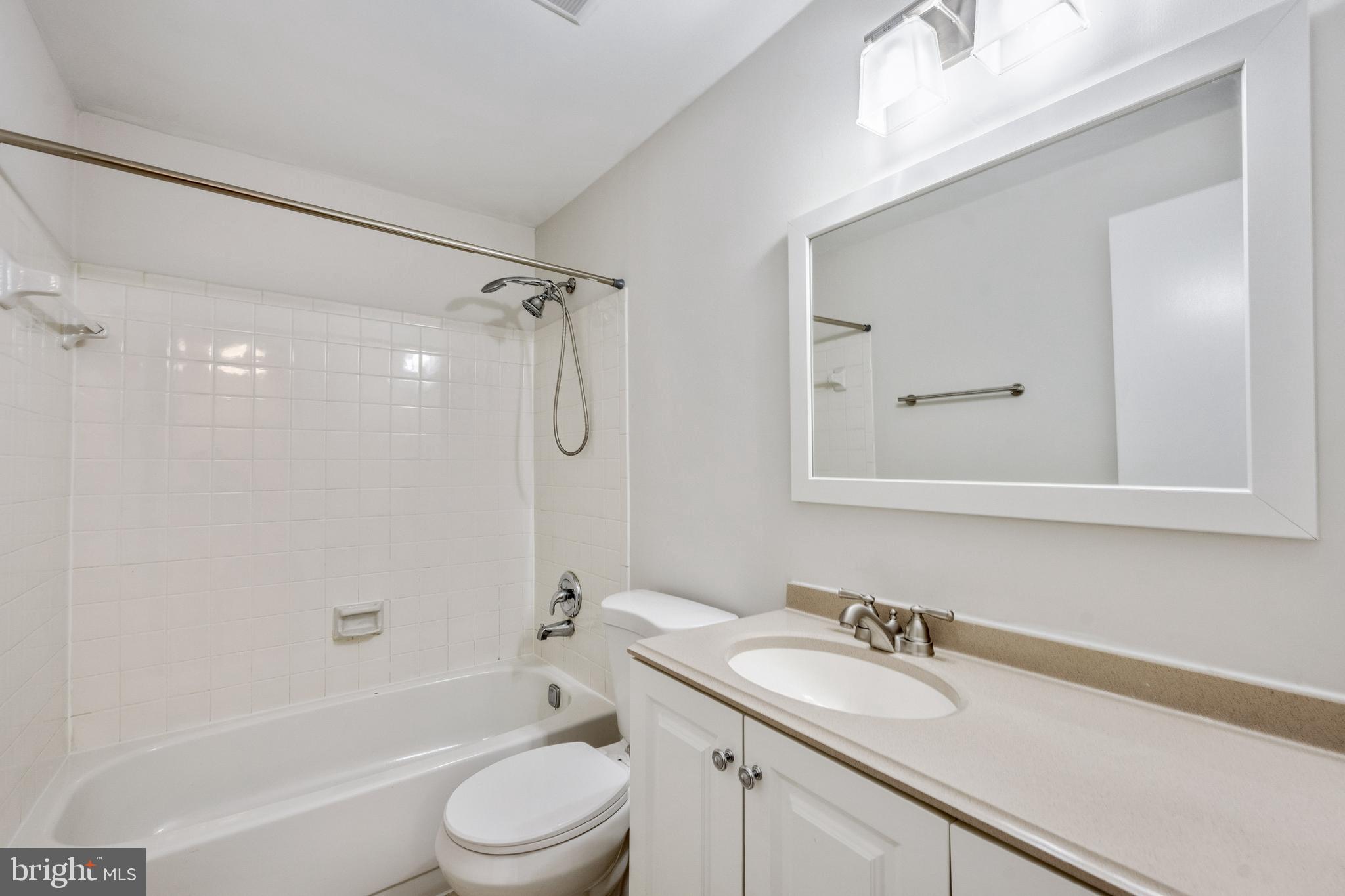 JEFFERSON GREEN - Residential Lease