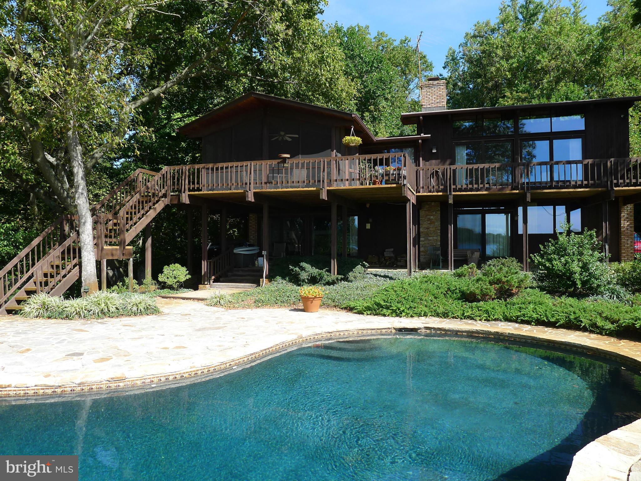 POPLAR POINT - Residential