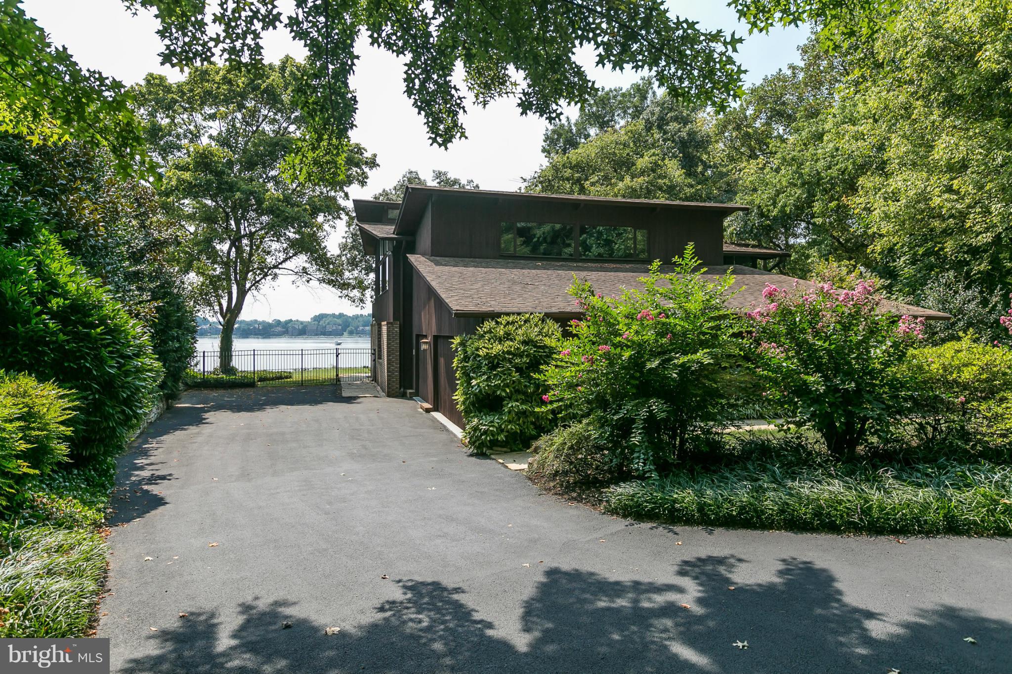 POPLAR POINT - Residential