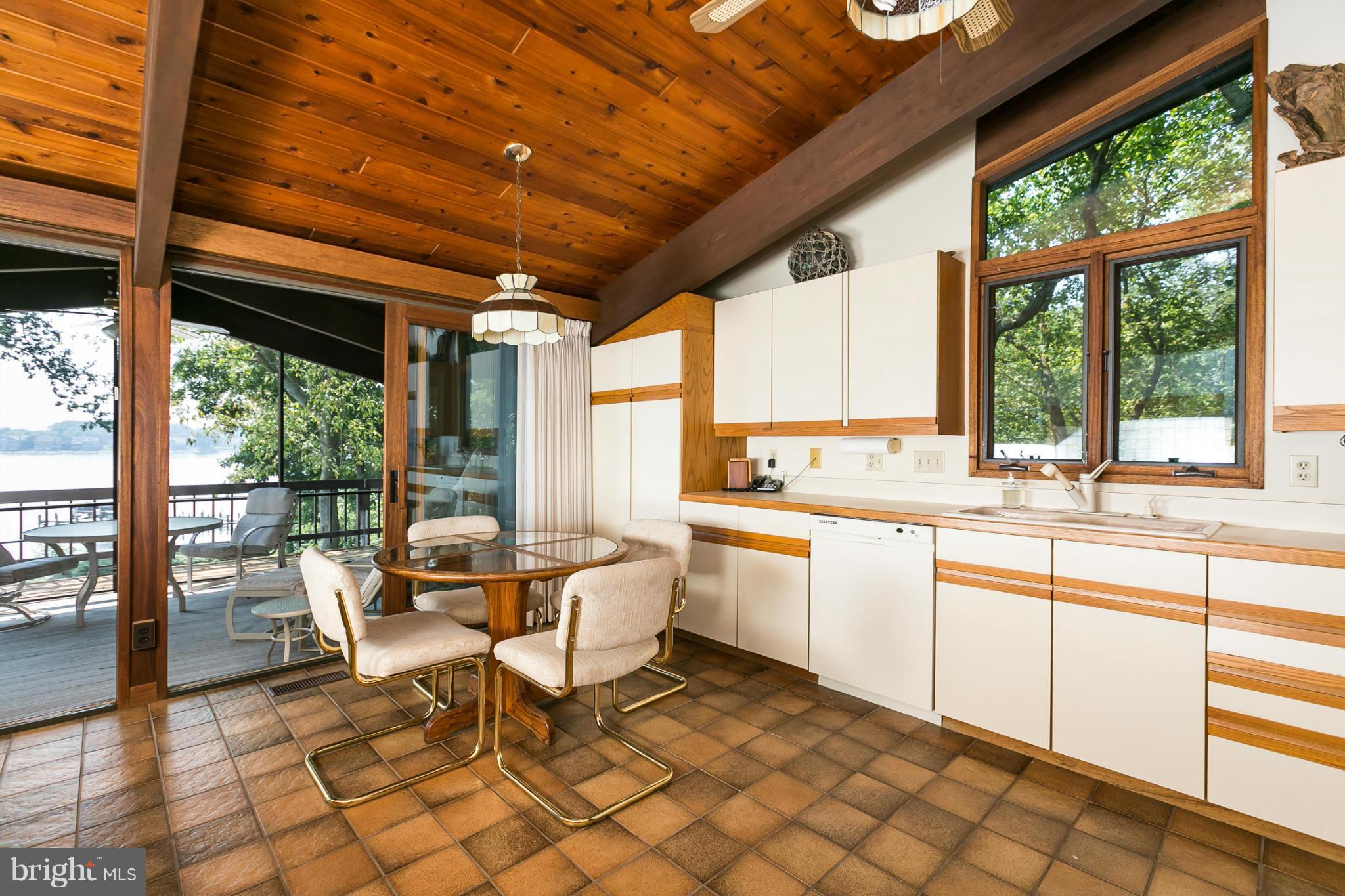 POPLAR POINT - Residential