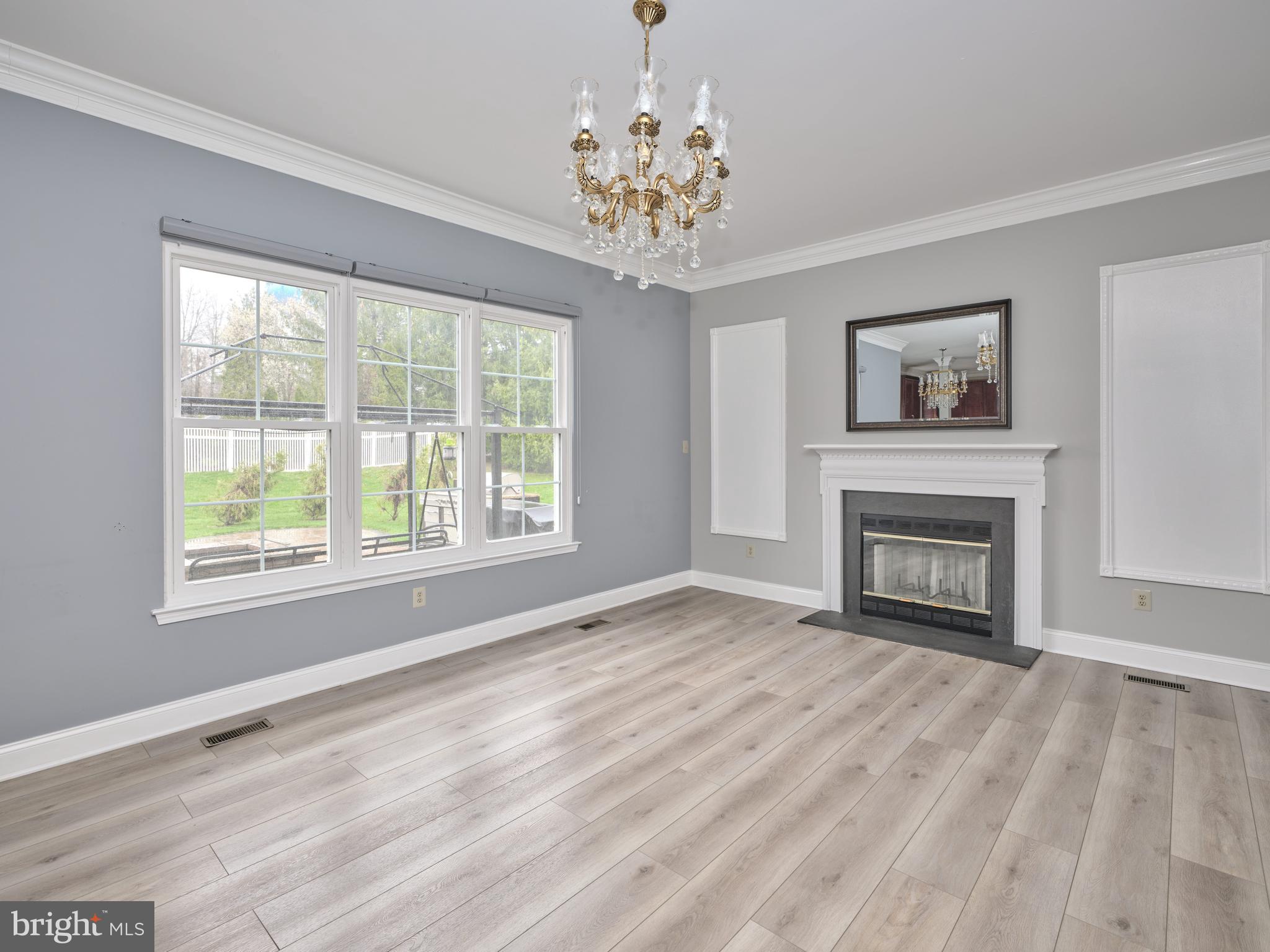 NORTH POINTE - Residential