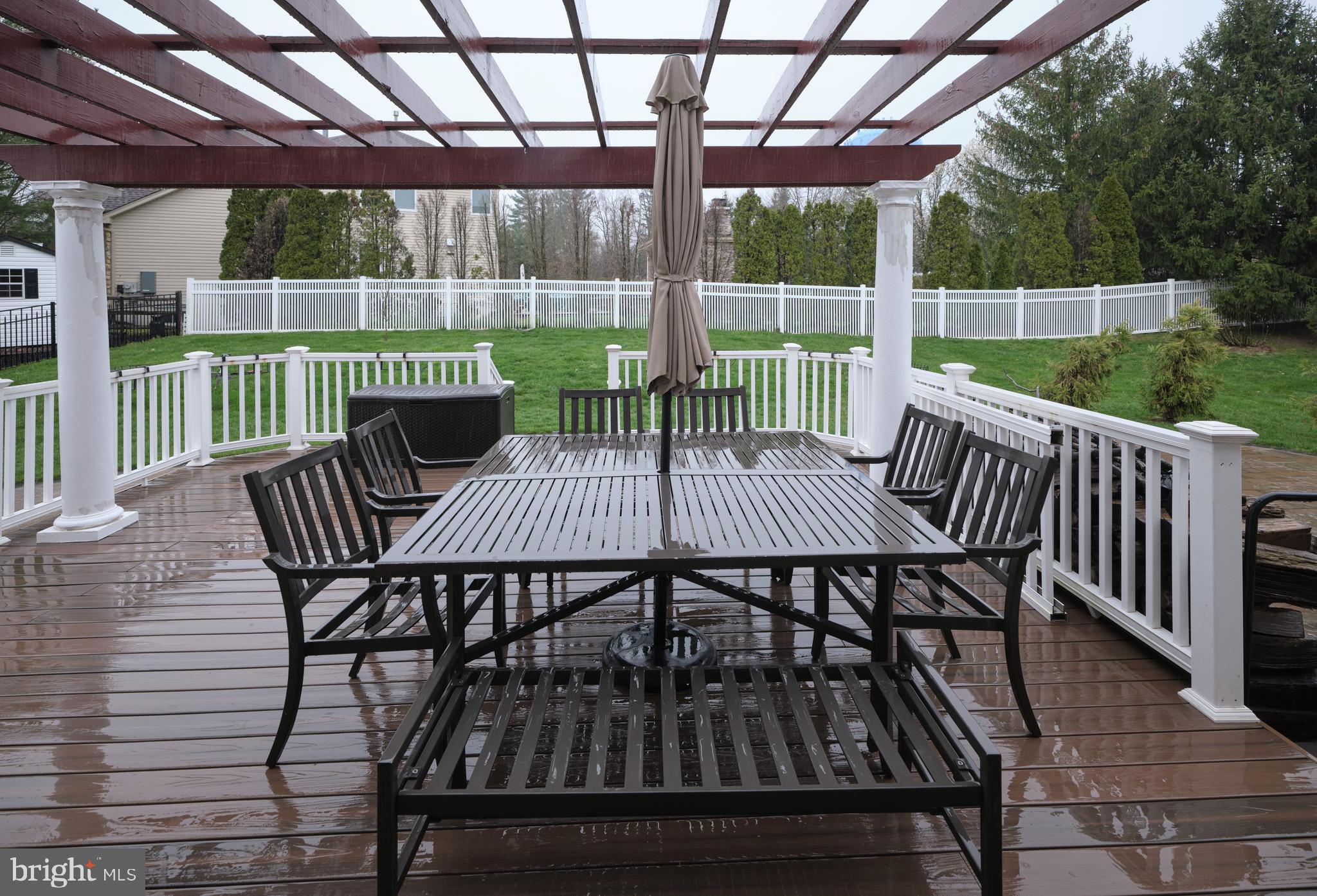 NORTH POINTE - Residential