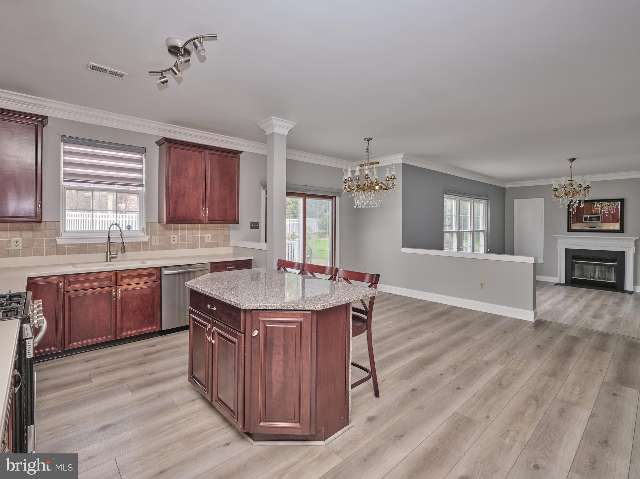 NORTH POINTE - Residential