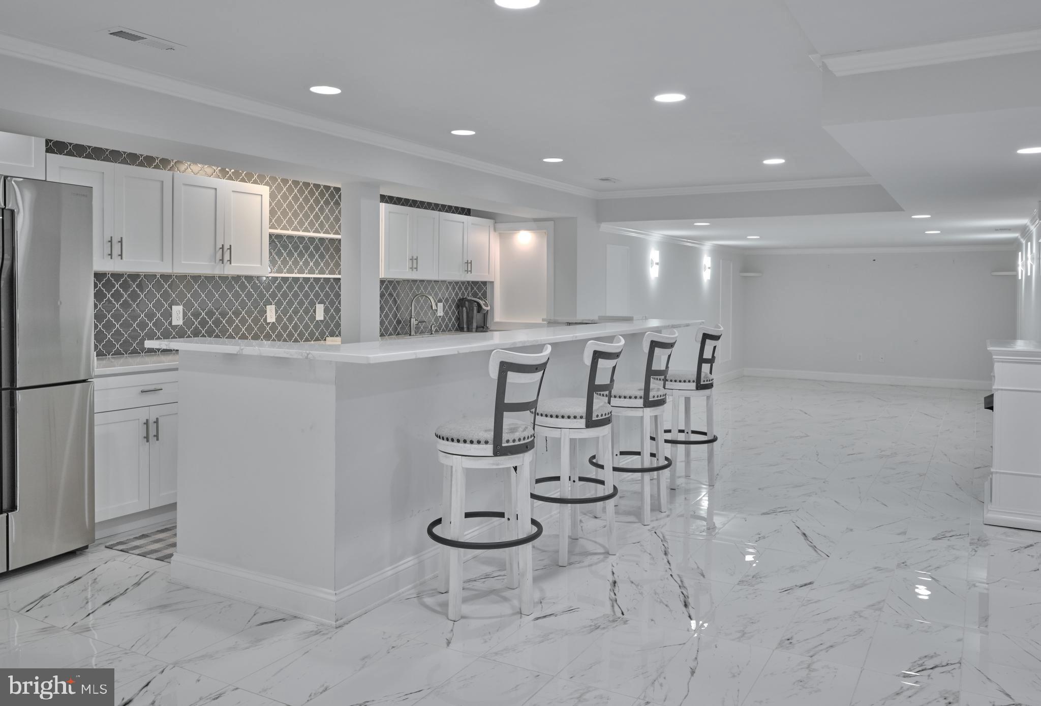 NORTH POINTE - Residential