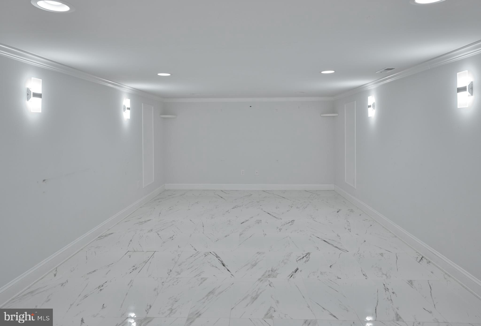 NORTH POINTE - Residential