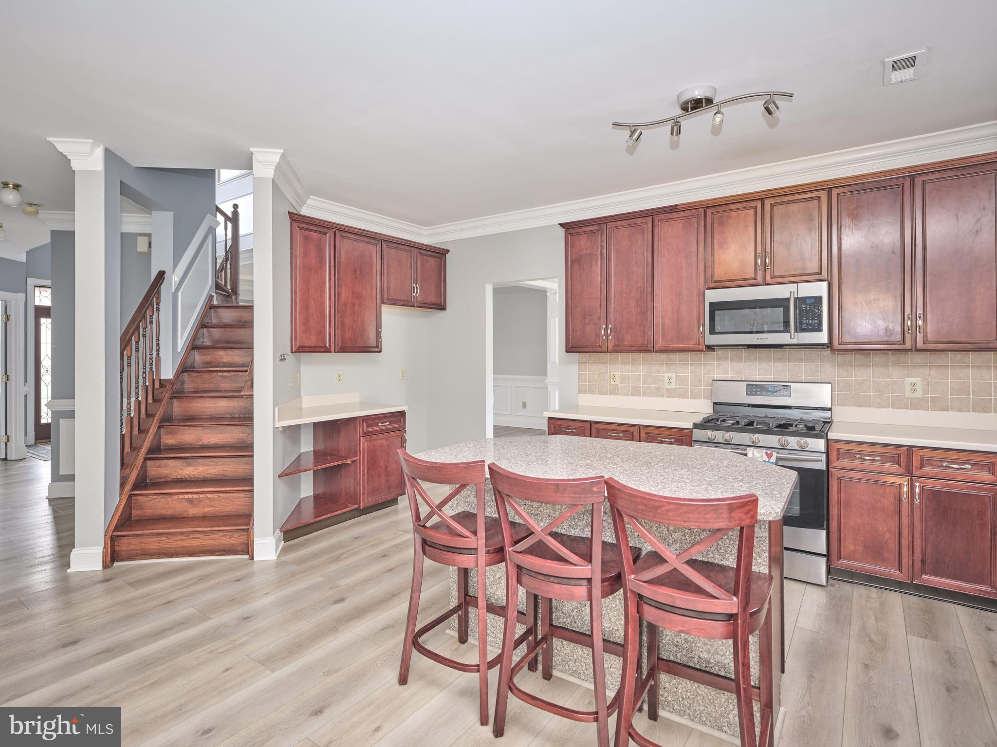 NORTH POINTE - Residential