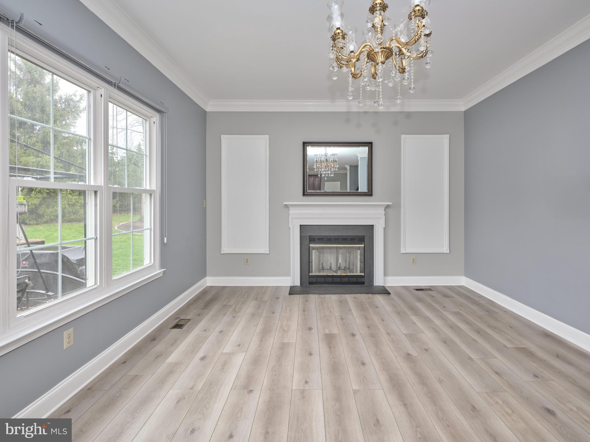 NORTH POINTE - Residential