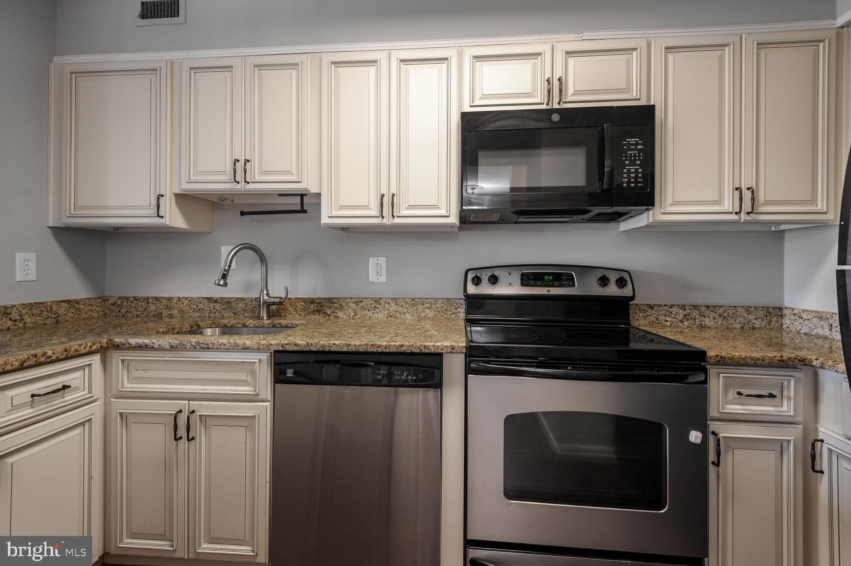 ASTORIA CONDOMINIUM - Residential