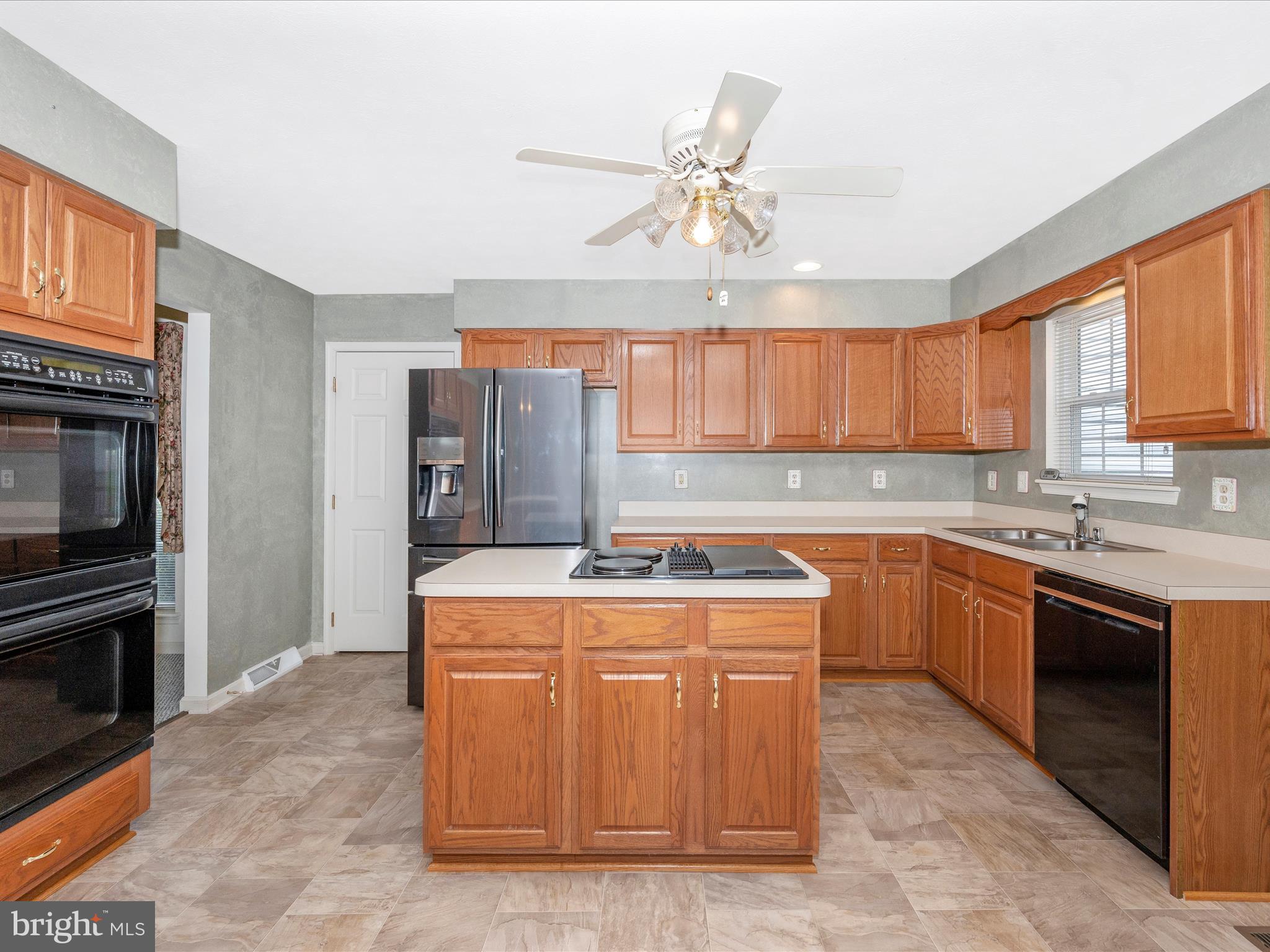 FAIRWINDS - Residential