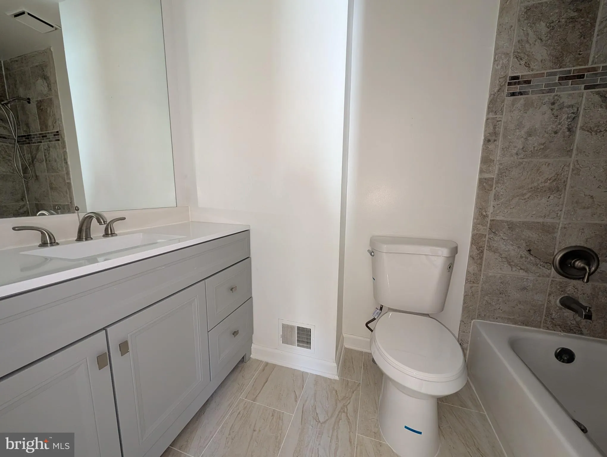 Springfield, Virginia 22152, United States, 3 Bedrooms Bedrooms, ,4 BathroomsBathrooms,Residential,Active,245461