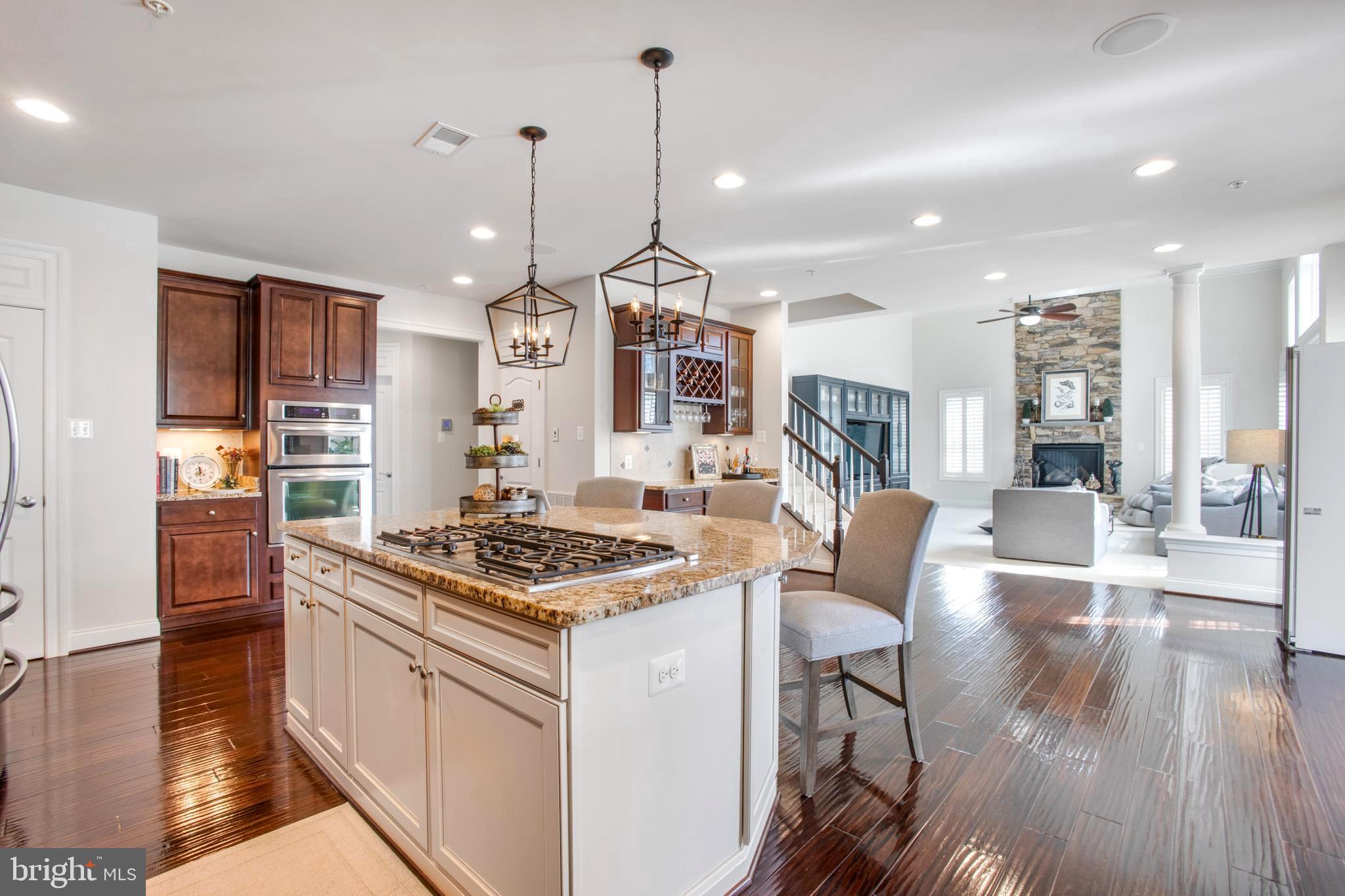 RIVERWOOD - Residential