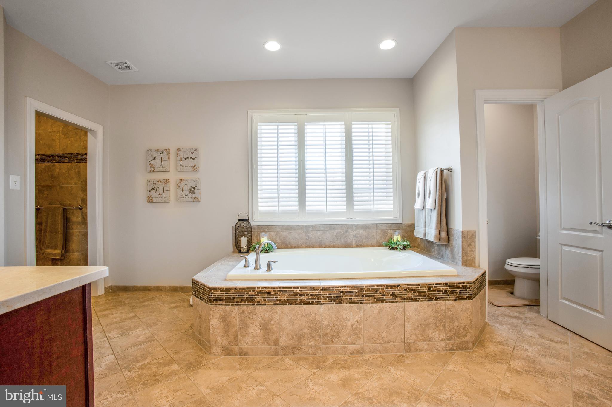 RIVERWOOD - Residential