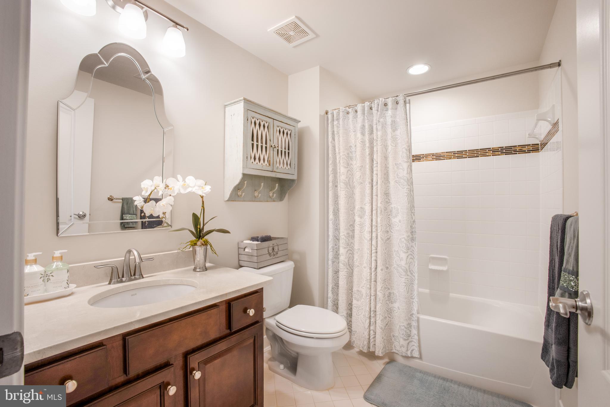 RIVERWOOD - Residential