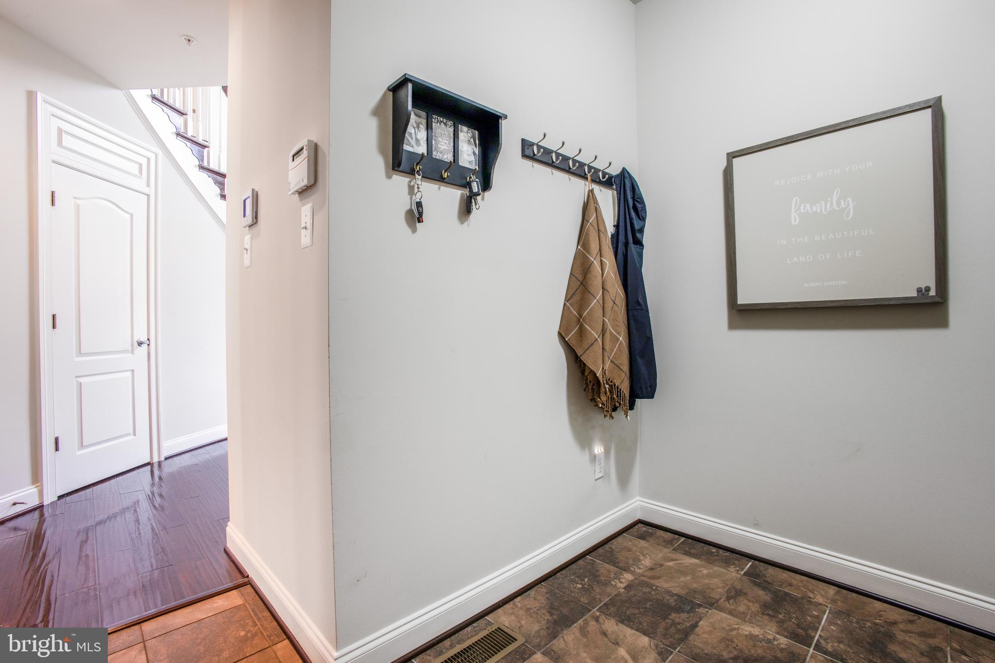 RIVERWOOD - Residential