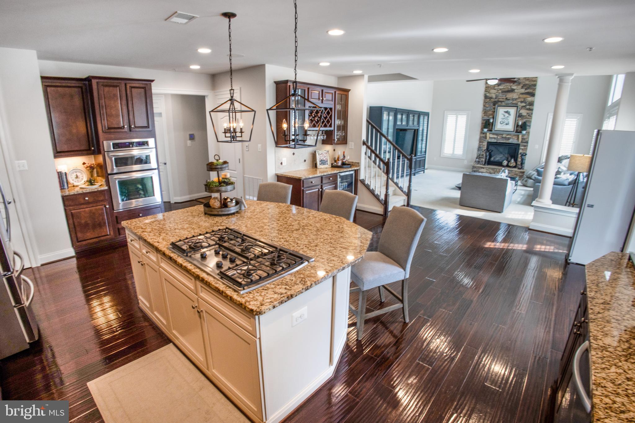 RIVERWOOD - Residential