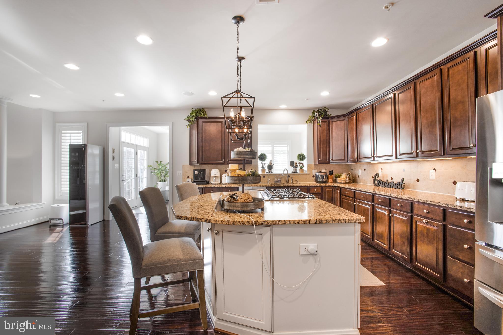 RIVERWOOD - Residential