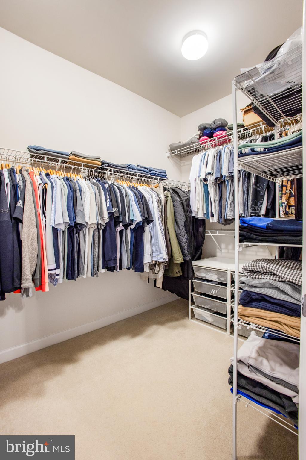 RIVERWOOD - Residential