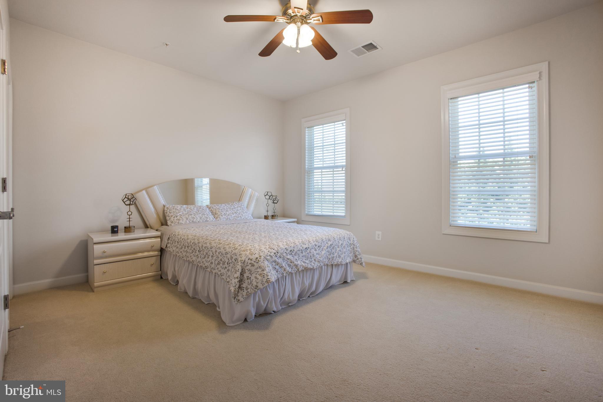 RIVERWOOD - Residential