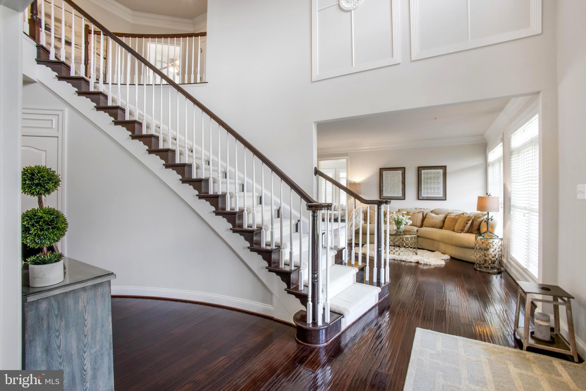 RIVERWOOD - Residential