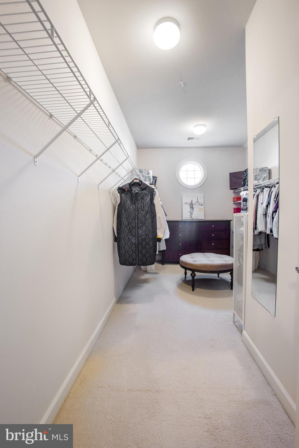 RIVERWOOD - Residential