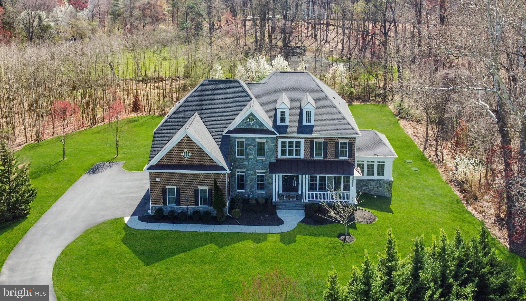 RIVERWOOD - Residential