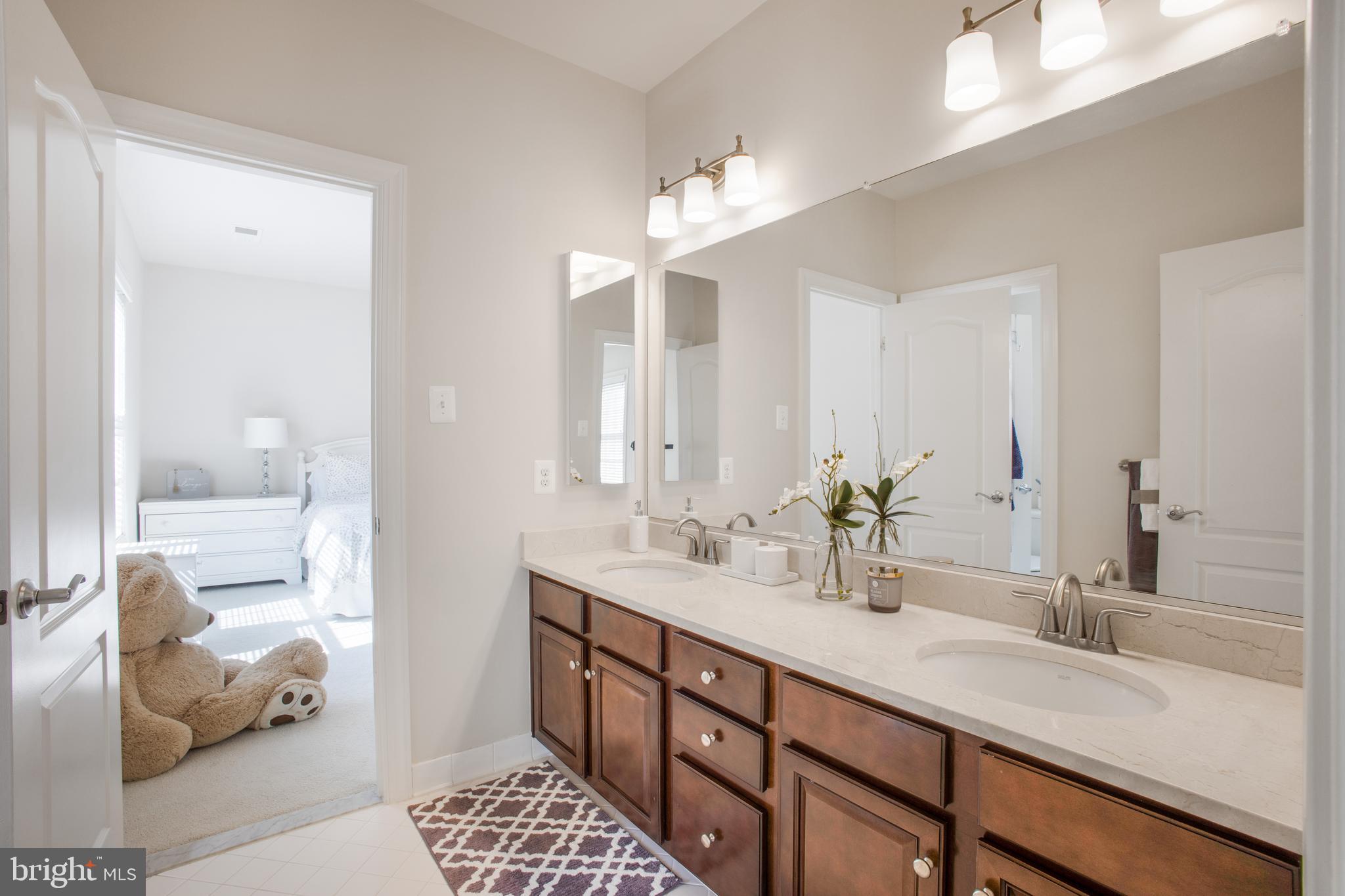 RIVERWOOD - Residential