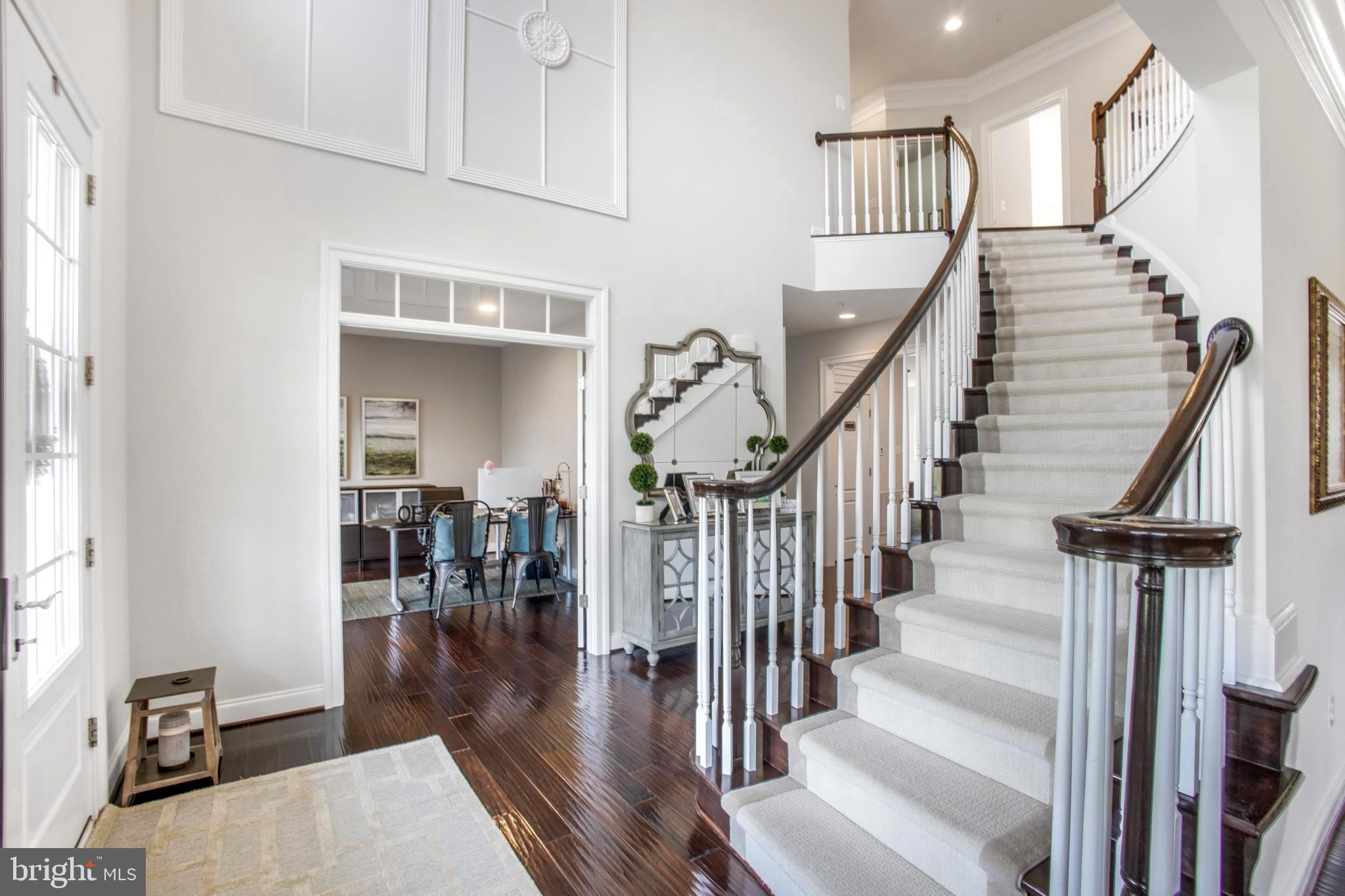 RIVERWOOD - Residential