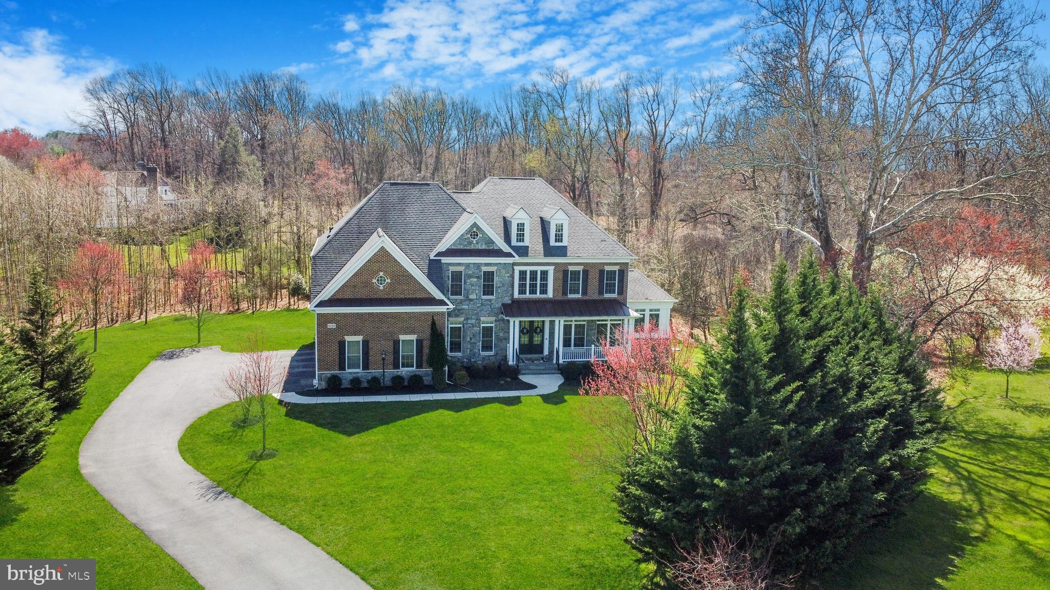 RIVERWOOD - Residential