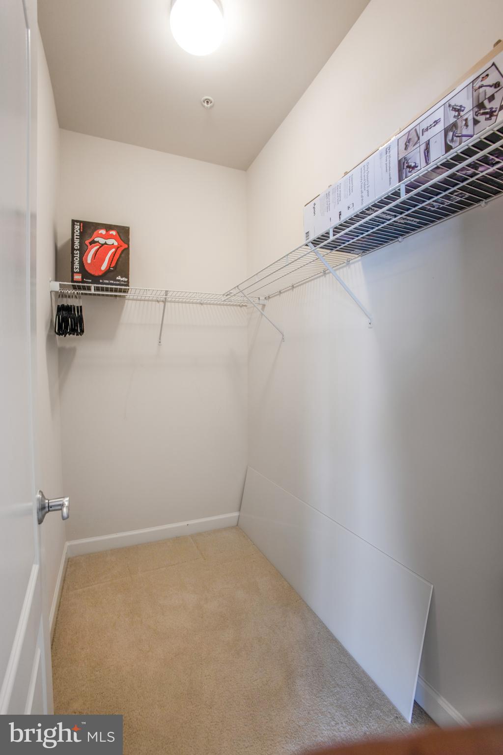 RIVERWOOD - Residential