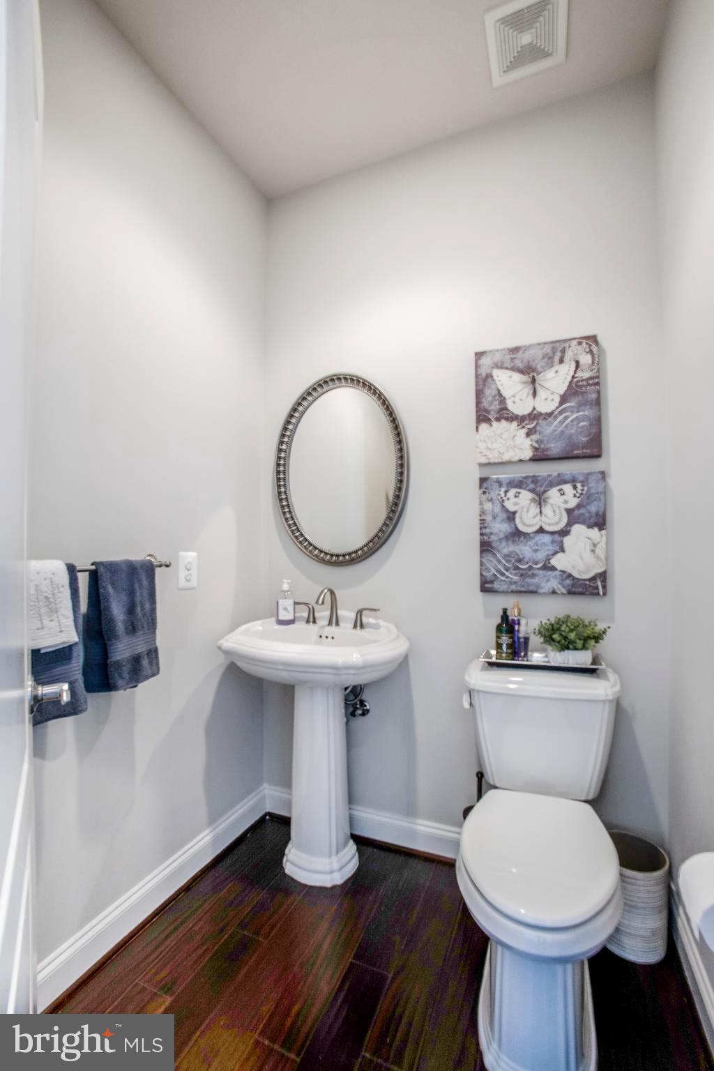 RIVERWOOD - Residential