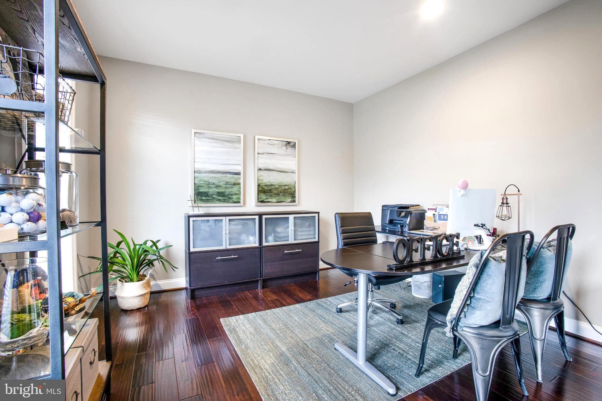 RIVERWOOD - Residential