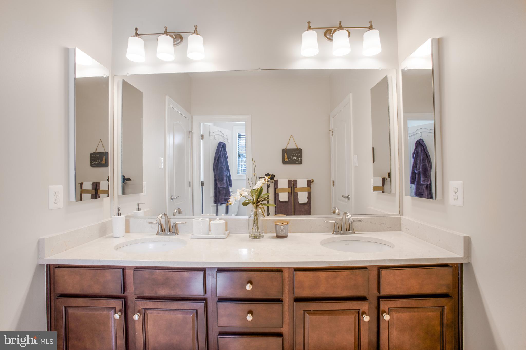 RIVERWOOD - Residential