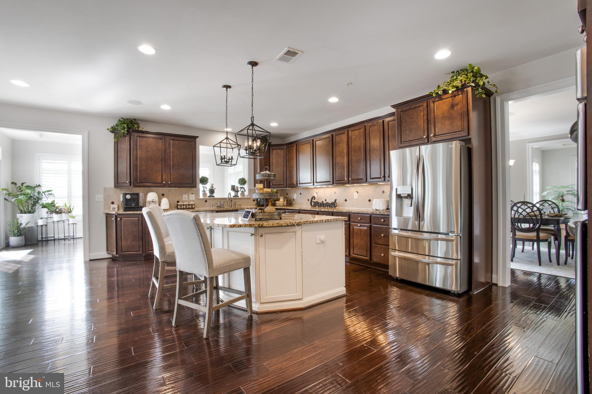 RIVERWOOD - Residential