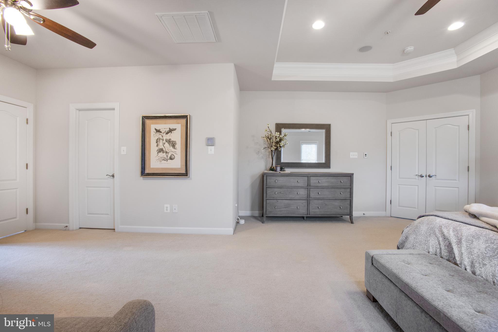 RIVERWOOD - Residential