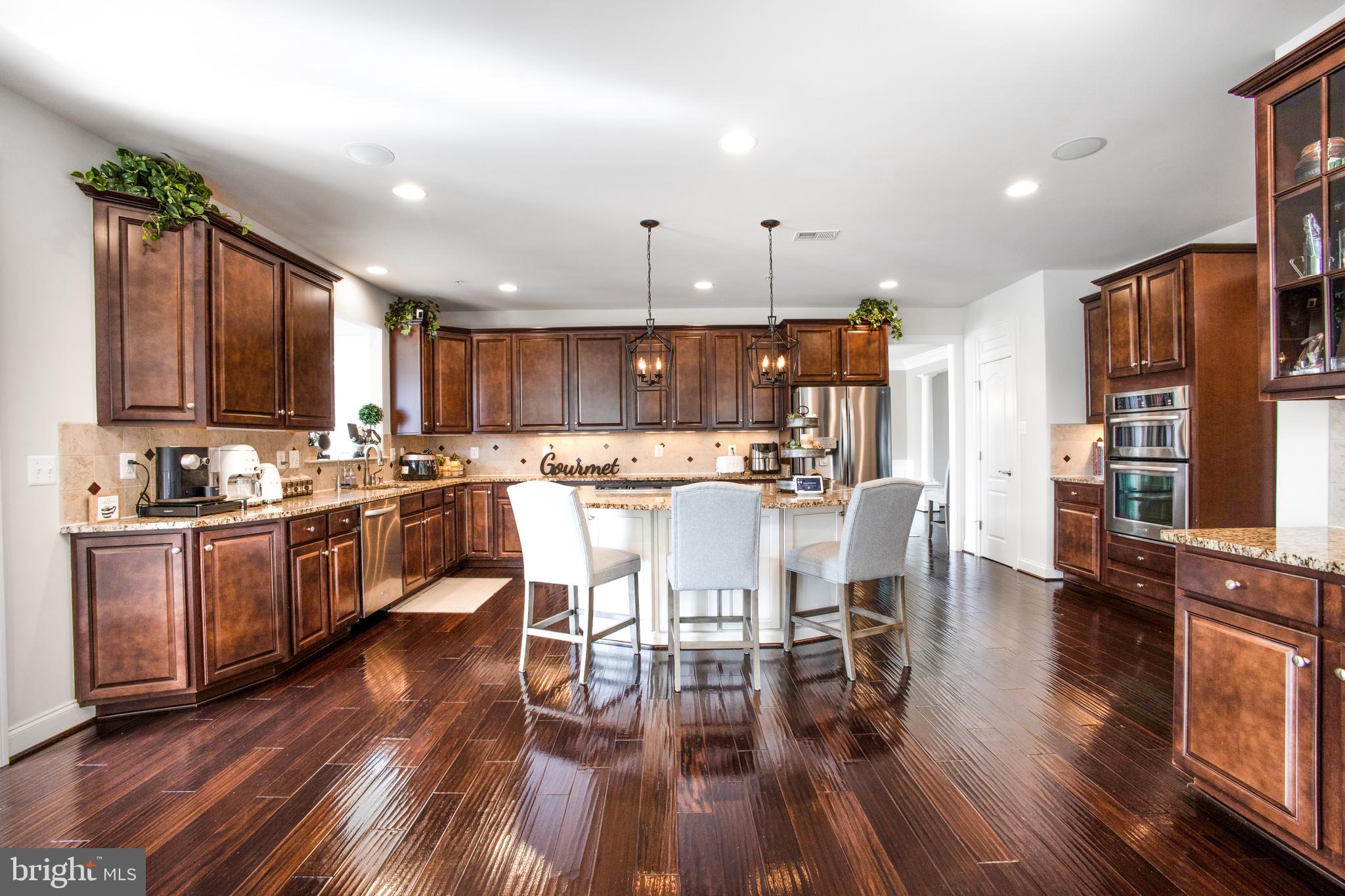 RIVERWOOD - Residential