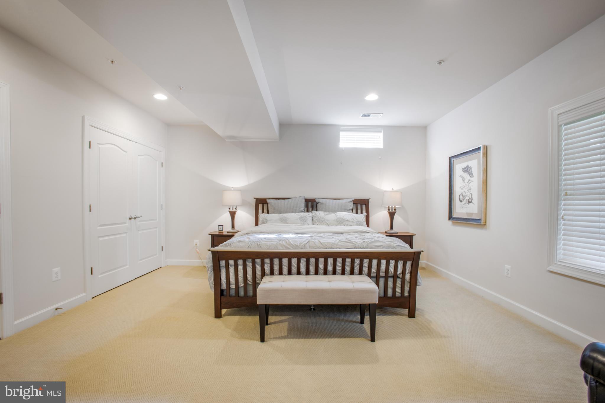 RIVERWOOD - Residential