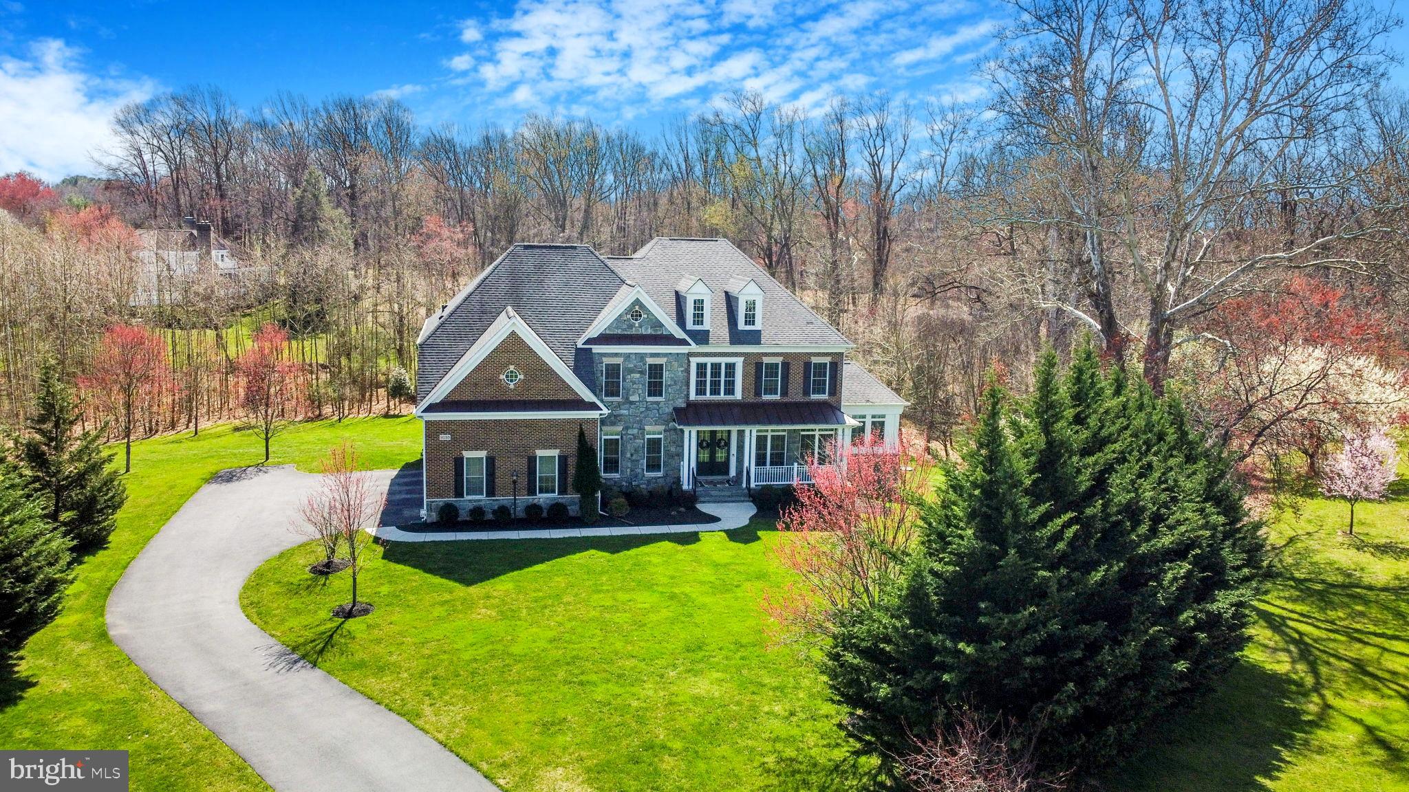 RIVERWOOD - Residential