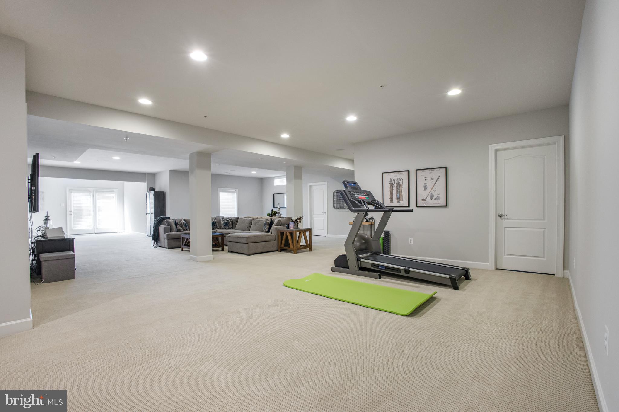 RIVERWOOD - Residential