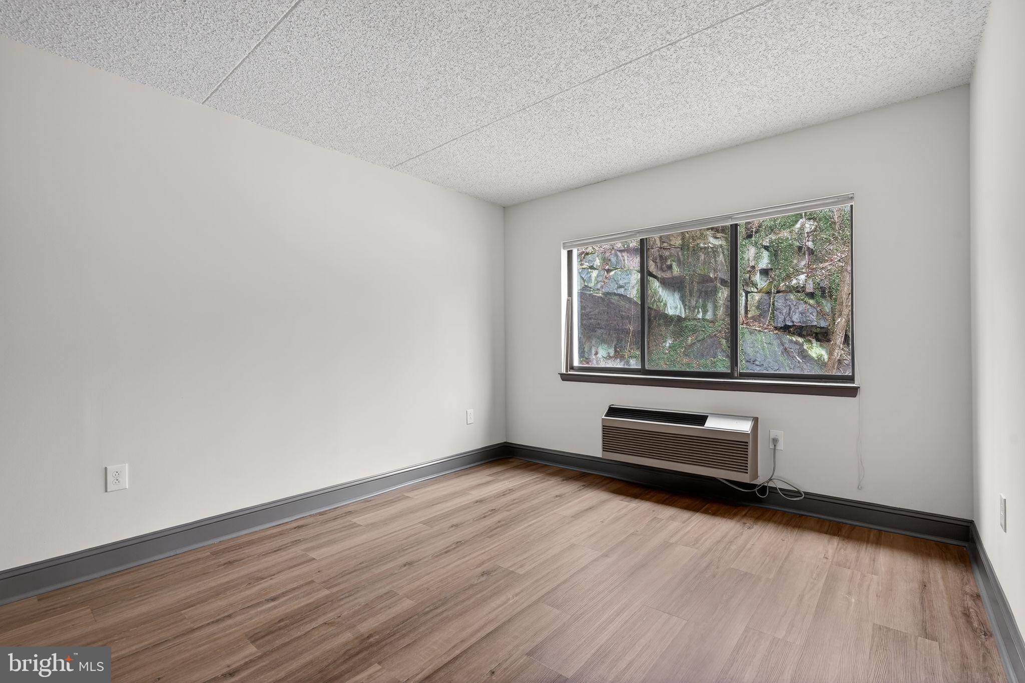 CRUM CREEK VALLEY - Residential