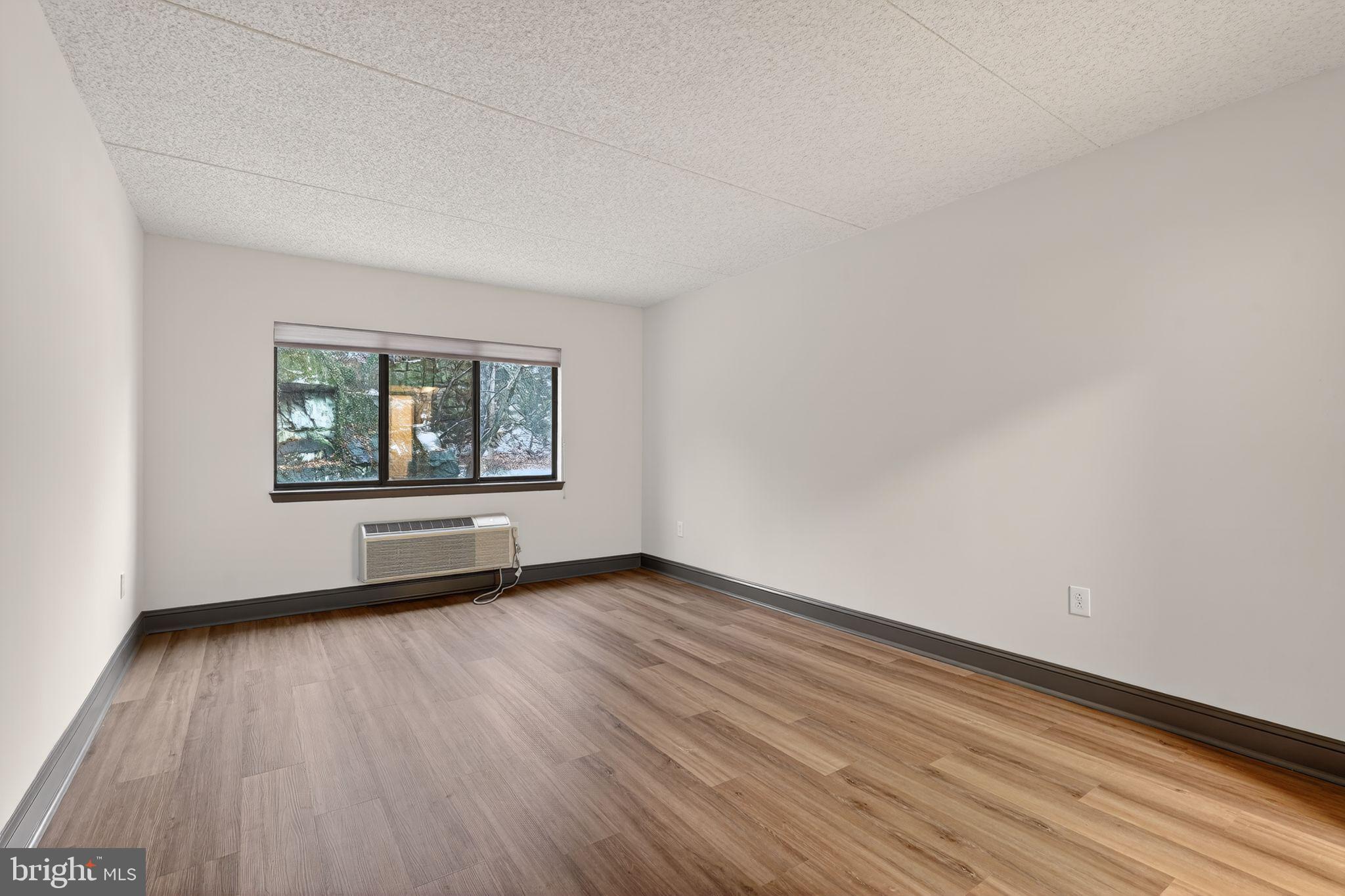 CRUM CREEK VALLEY - Residential