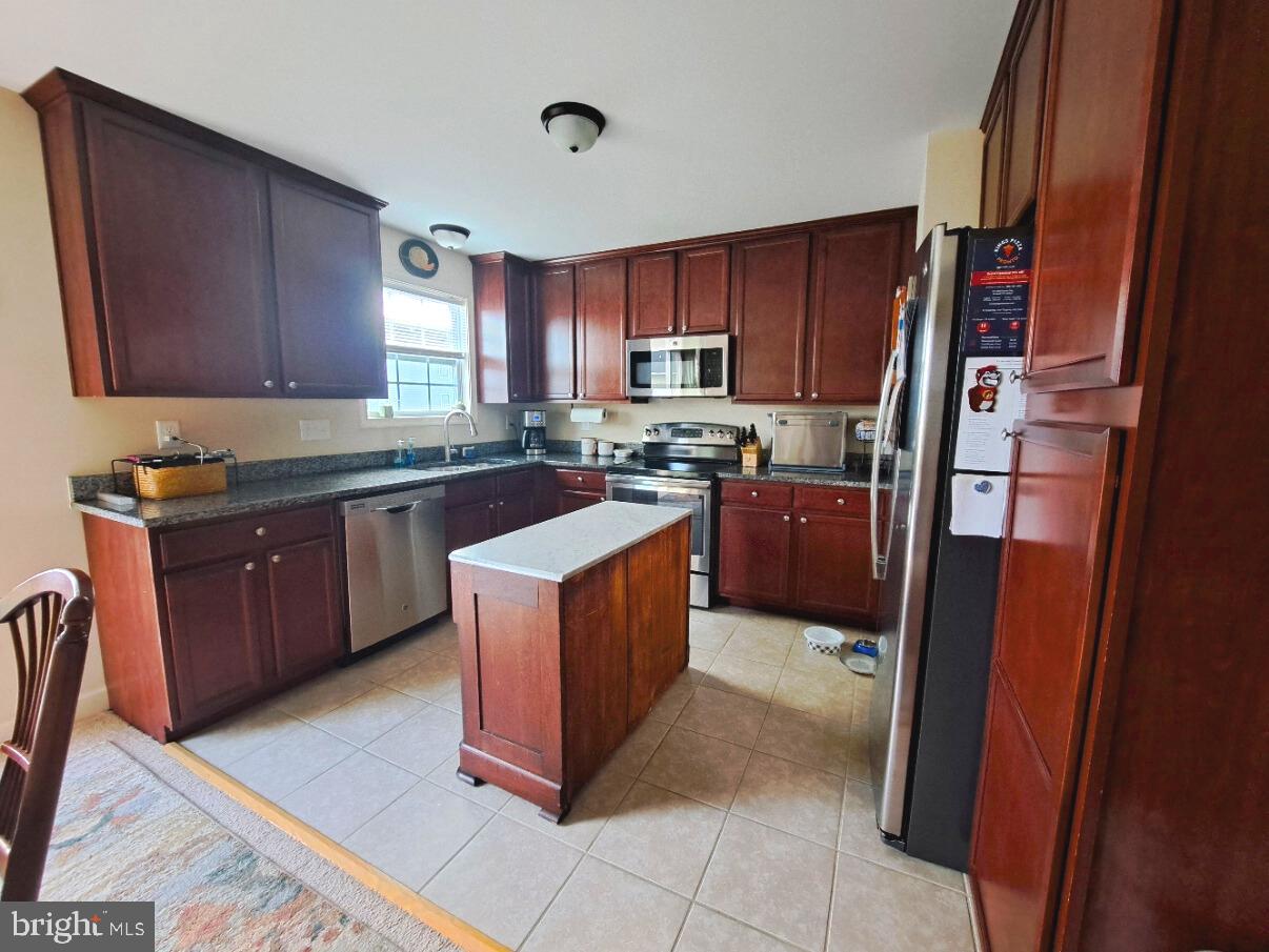 INWOOD VILLAGE - Residential