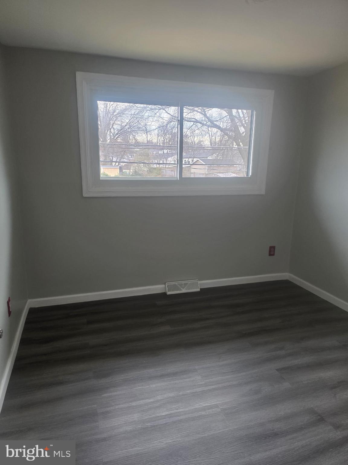 KENT VILLAGE - Residential