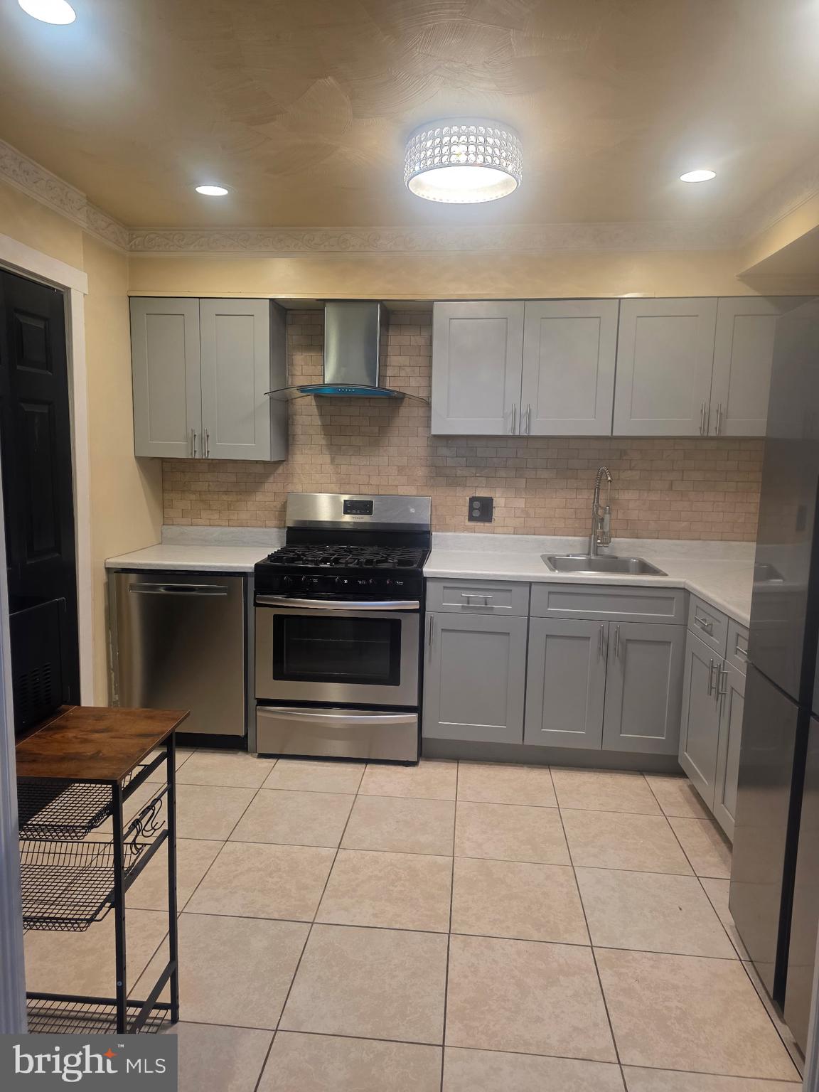 KENT VILLAGE - Residential