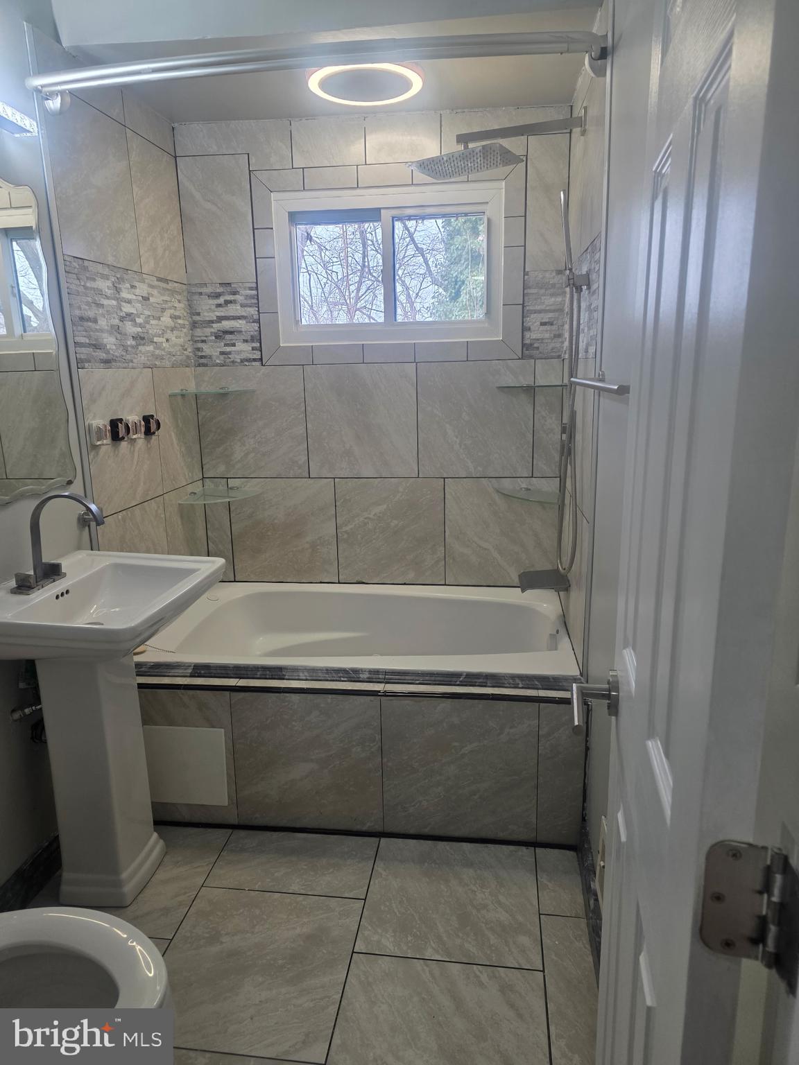 KENT VILLAGE - Residential