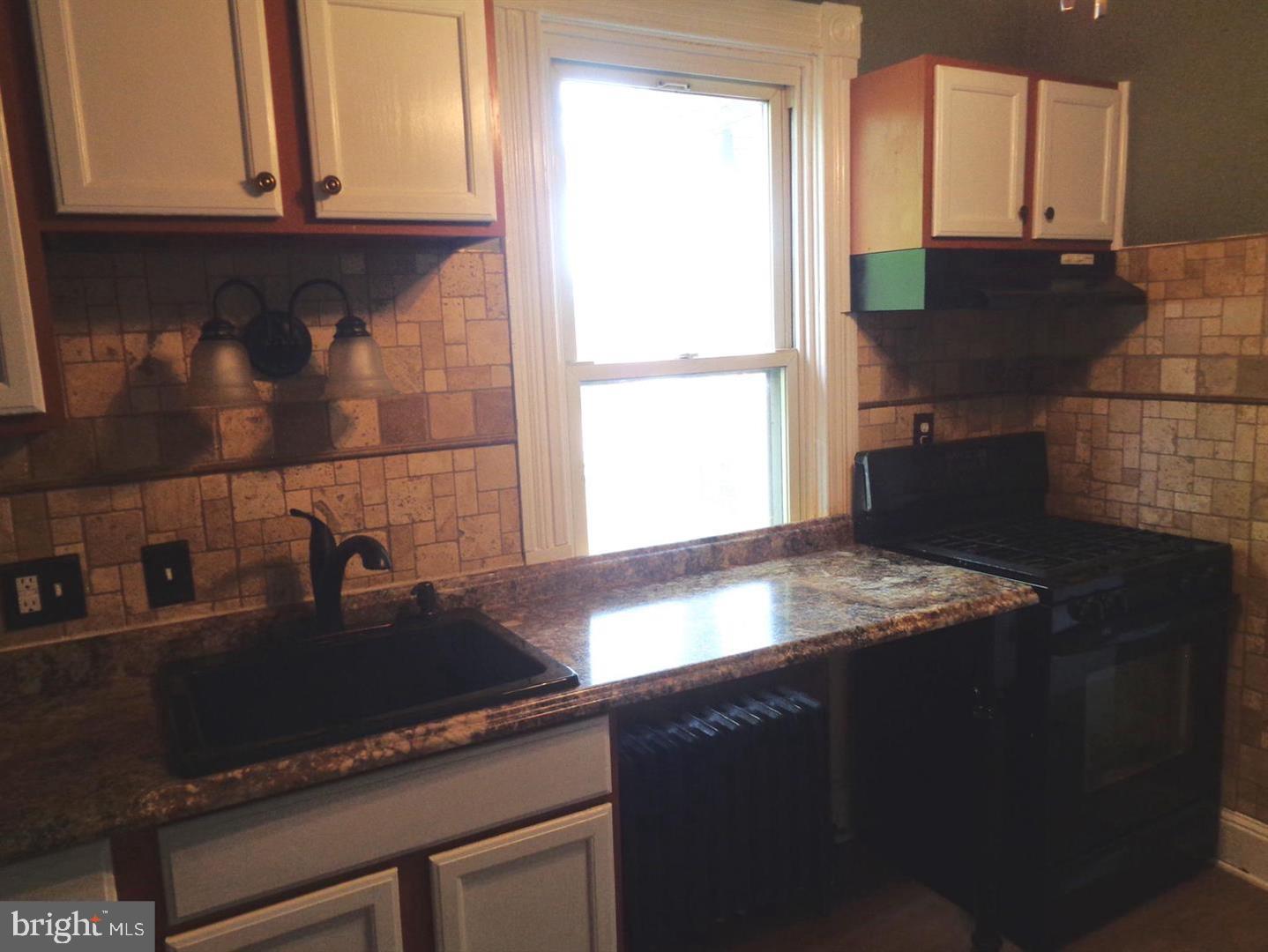 LAURAVILLE HISTORIC DISTRICT - Residential Lease